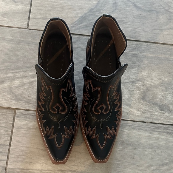 Ariat Black and Tan Embroidered Ankle Booties - Picture 2 of 4